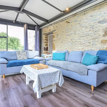 3 Bedroom Awesome In *