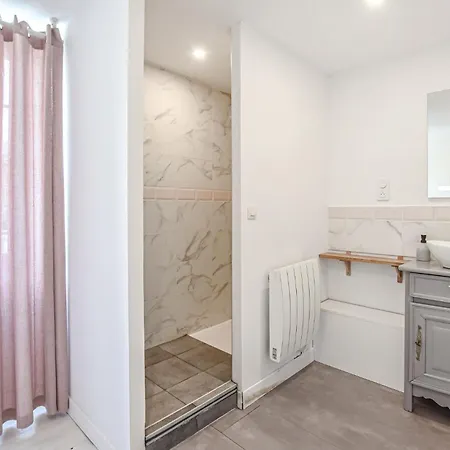 3 Bedroom Awesome In 펜션 *