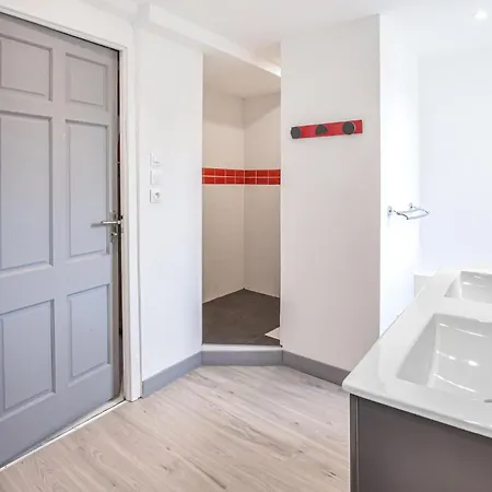 펜션 3 Bedroom Awesome In Donnay